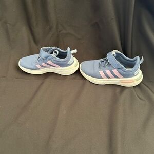 Kids Adidas Velcro shoes size 2y